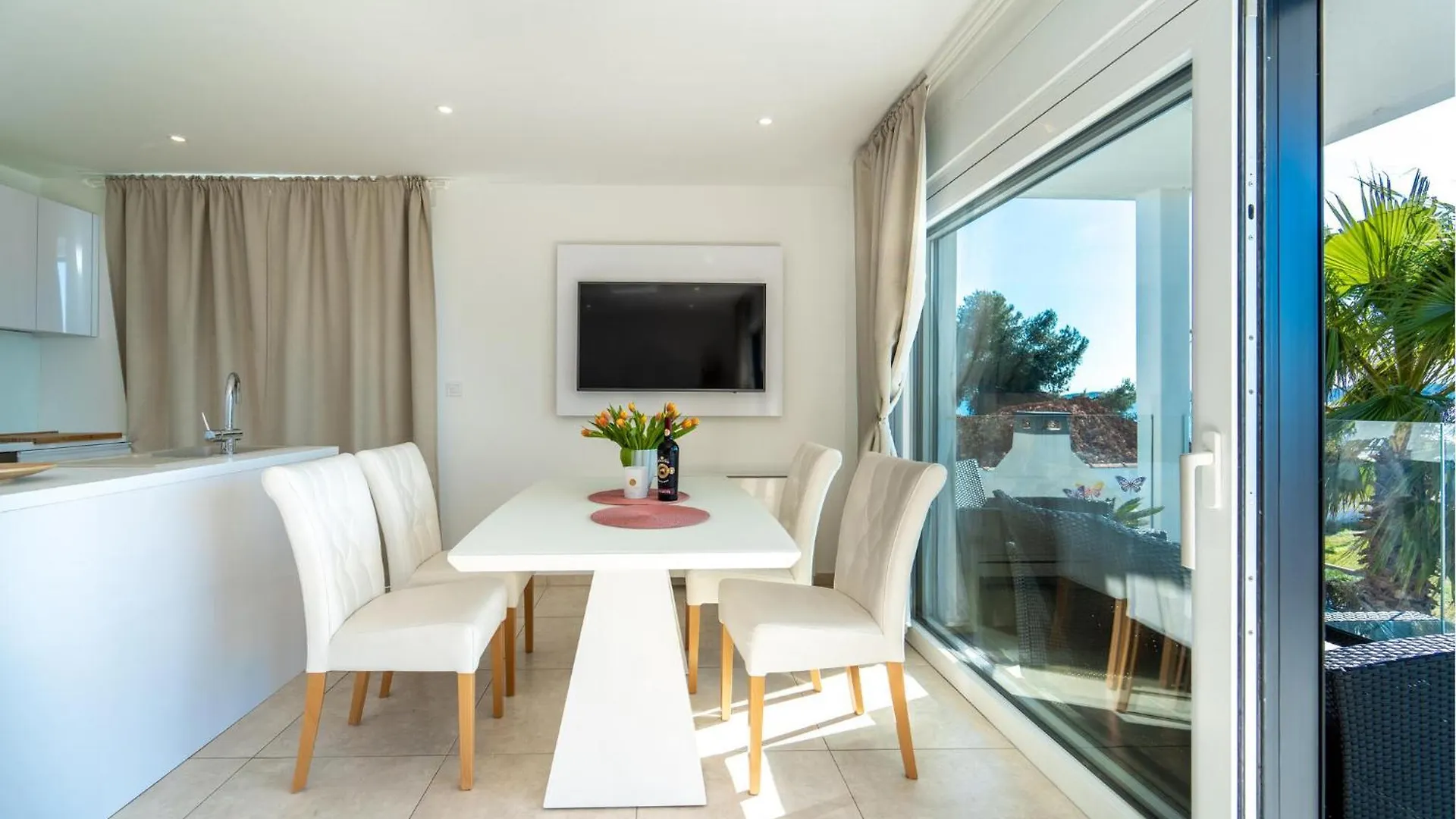 Stunning Apartment In Bibinje With Kitchen 0*,  Chorvatsko